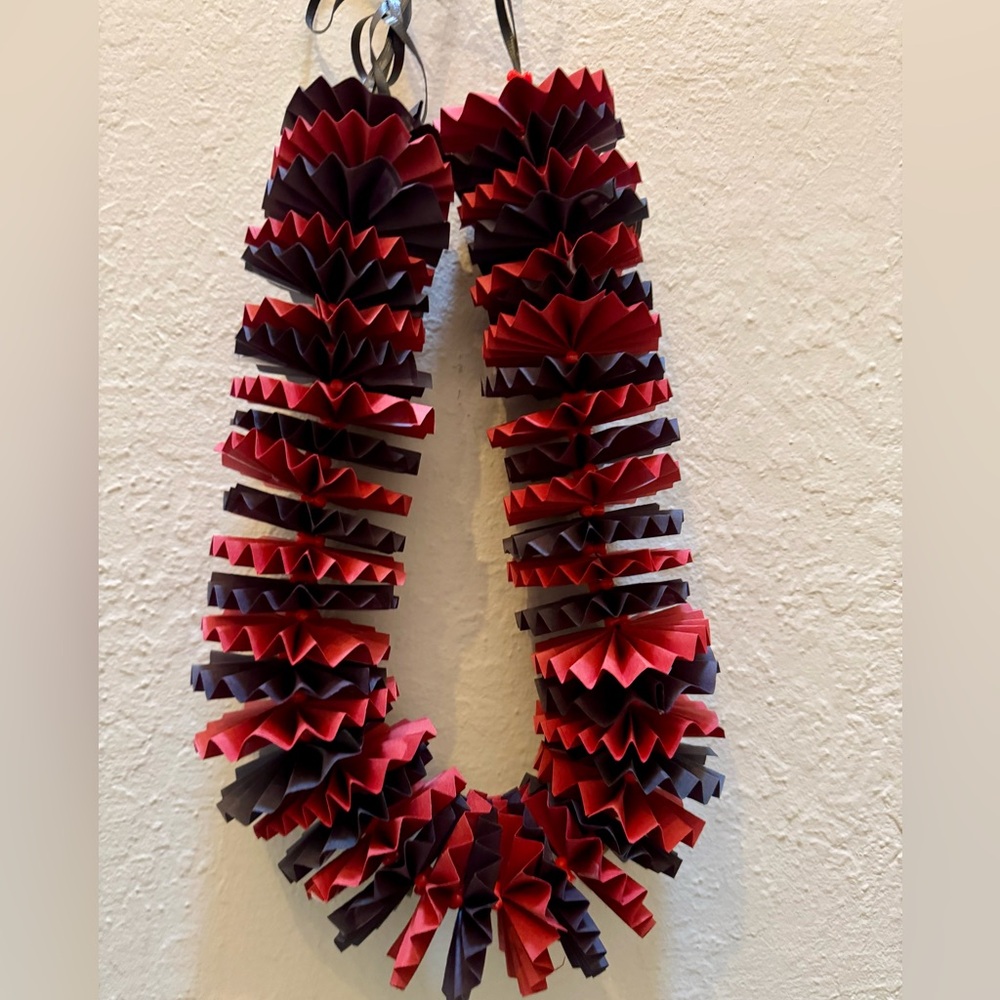 Handmade Black & Red Lei